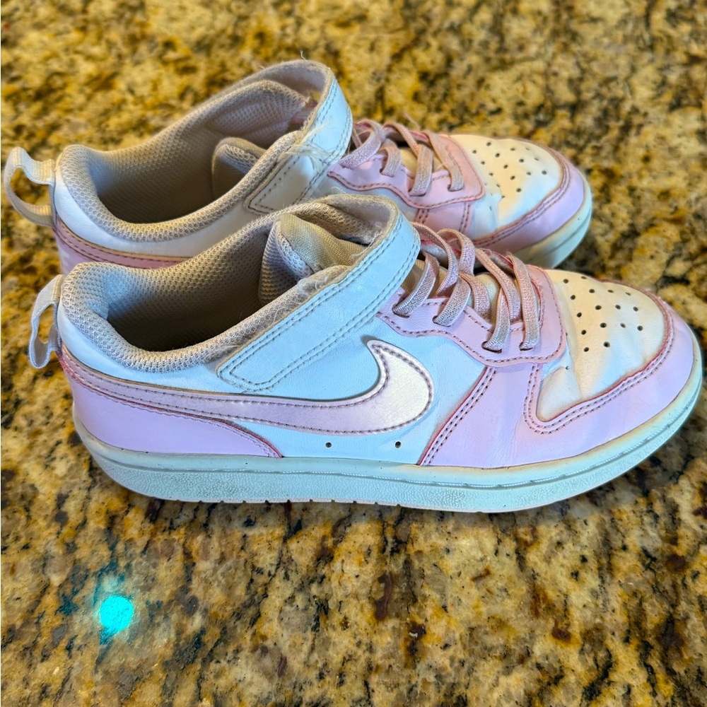Girls’ Nike Sneakers